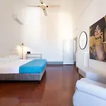Borgo Santa Croce *