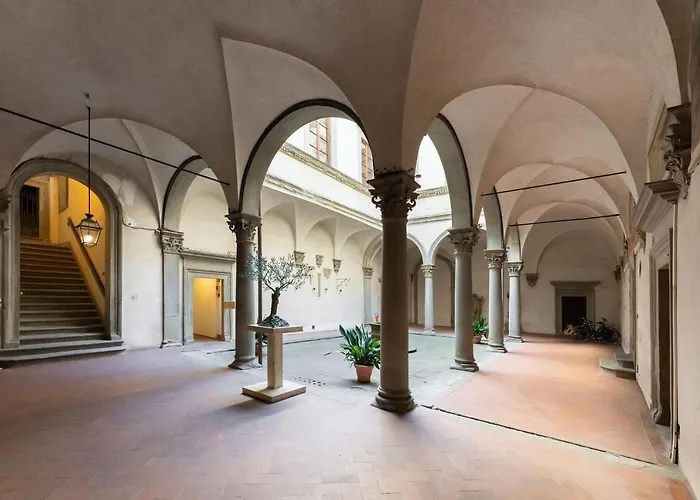 Borgo Santa Croce * フィレンツェ