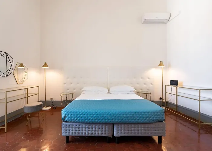 Borgo Santa Croce *