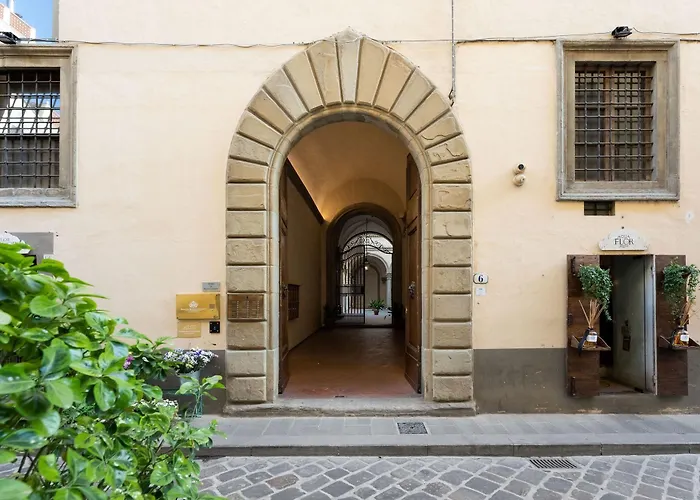 Borgo Santa Croce *
